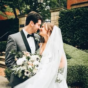 Meet your Posher, Hallie